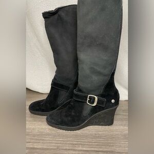 UGG Seline Black Suede Leather Tall Wedge Boots Size 8 Sheepskin Lined 5595
